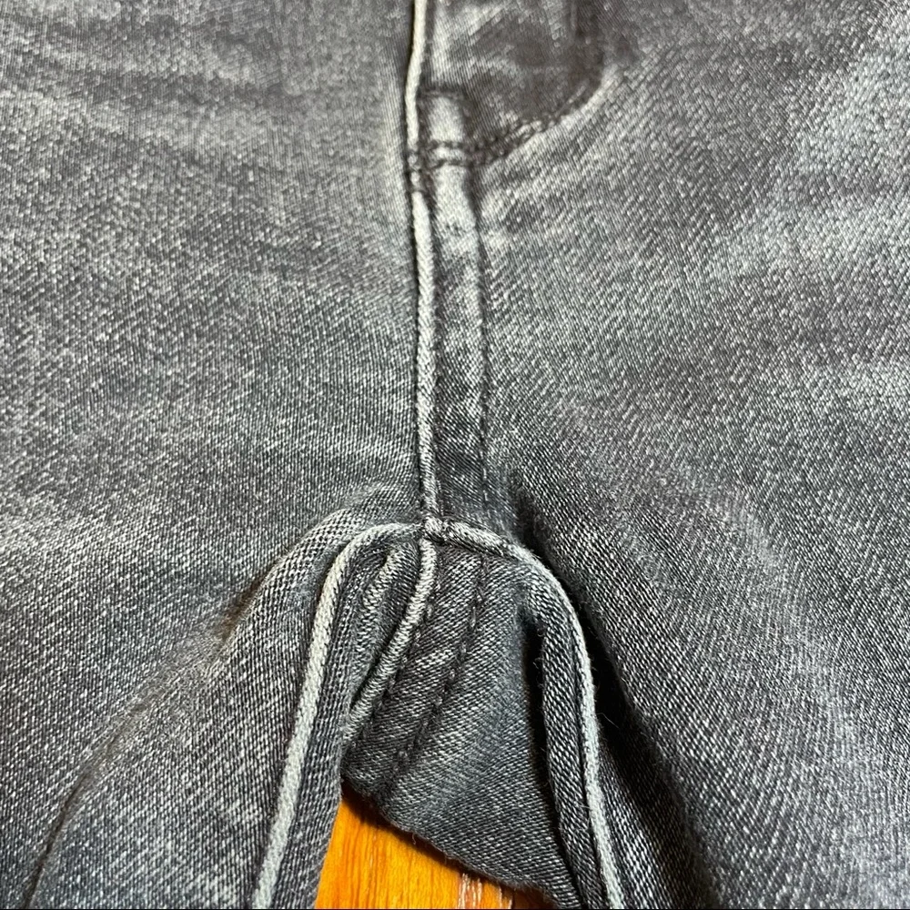 American Eagle distressed hi rise skinny jeggings with raw hem